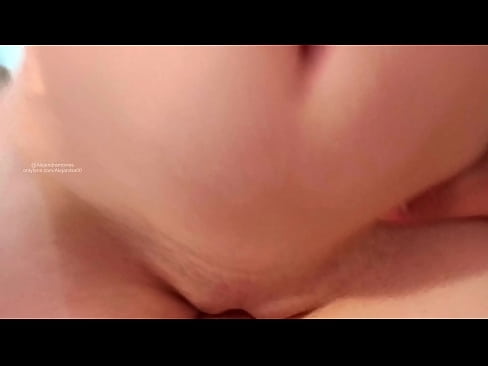 ❤️ අක්කගෙ කාමරේ නිදාගෙන එහෙමයි මට ඇහැරුනේ Fuck video අප වෙත ❌❤